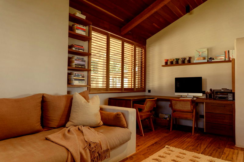 Damia (Pet Friendly)