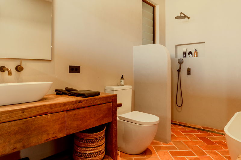 Damia (Pet Friendly)