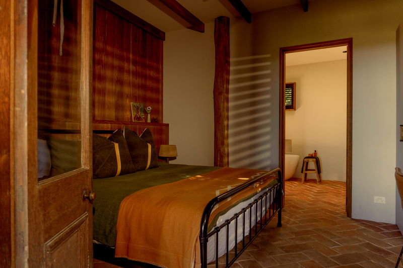 Damia (Pet Friendly)