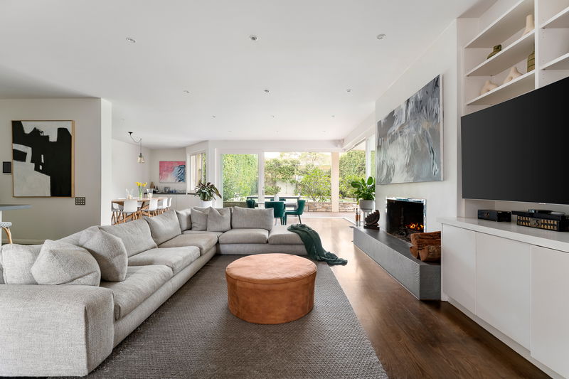 Wynnstay House (Solar Heated Pool)