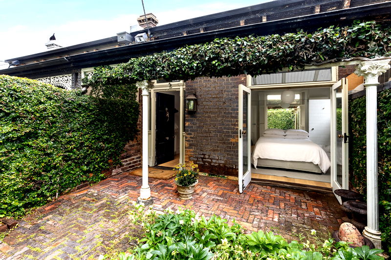 Sorrento House (With Car Parking)