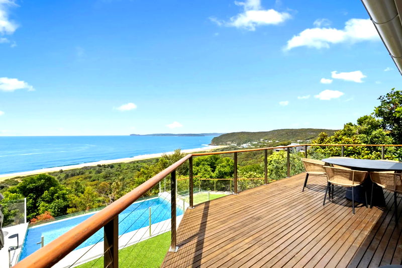 Kalani at Killcare (Walk to the beach)