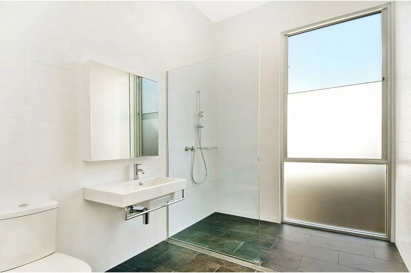 The Canopy at Pretty Beach (Walk to the beach)