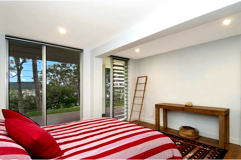 The Canopy at Pretty Beach (Walk to the beach)