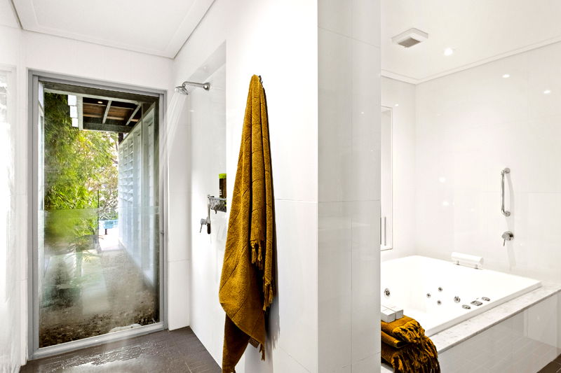 Tranquility at Pretty Beach (Walk to the beach)