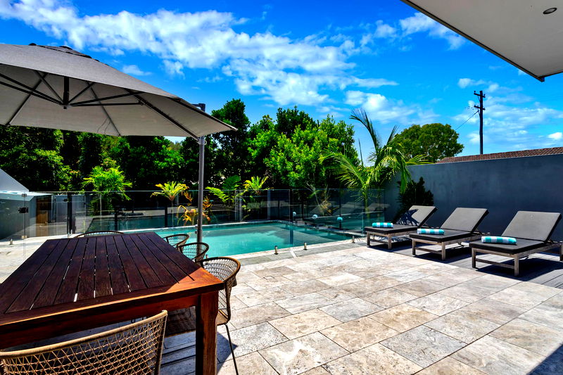 Stonecutters 2 - in the heart of town