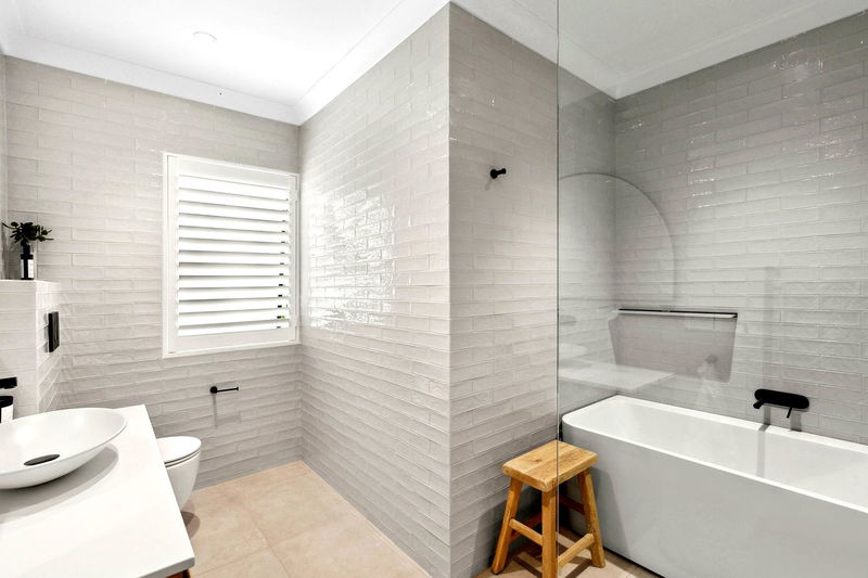 Balmoral Luxe Escape (Walk to Beach)